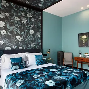 Velona's Jungle Luxury Bed & Breakfast Florence