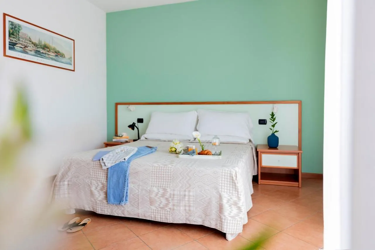 *** Appart hôtel Nettuno Residence Hotel Peschiera del Garda Italie